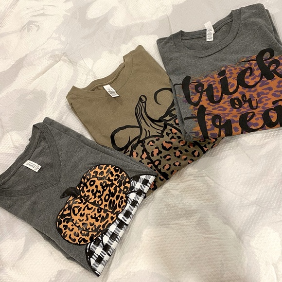 Bundle of 3 Fall/Halloween Tees - Picture 2 of 11